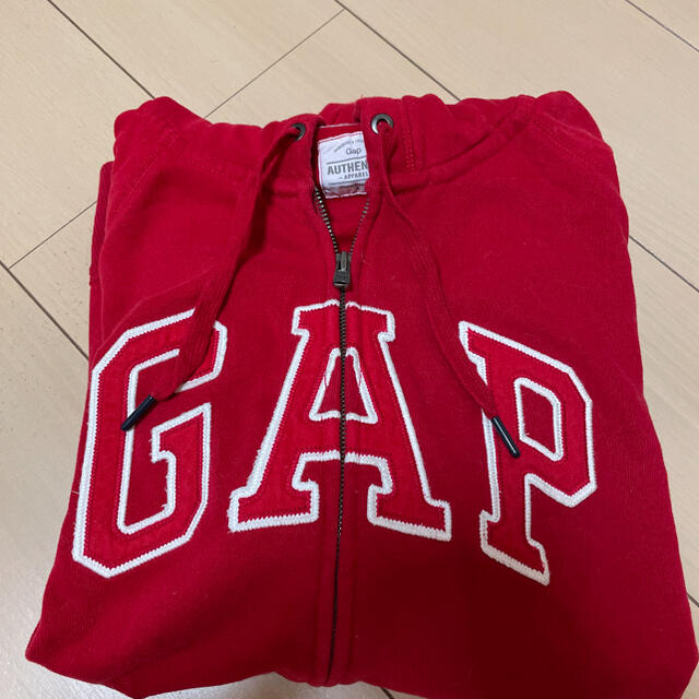 GAP(ギャップ)の【美品】ギャップ　GAP パーカー　レッド レディースのトップス(パーカー)の商品写真