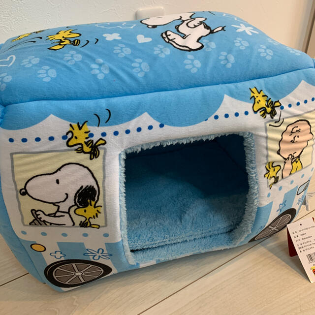 SNOOPY(スヌーピー)のスヌーピー　２WAY バス型　ペットベッド　ペットハウス　ブルー　Mサイズ その他のペット用品(犬)の商品写真