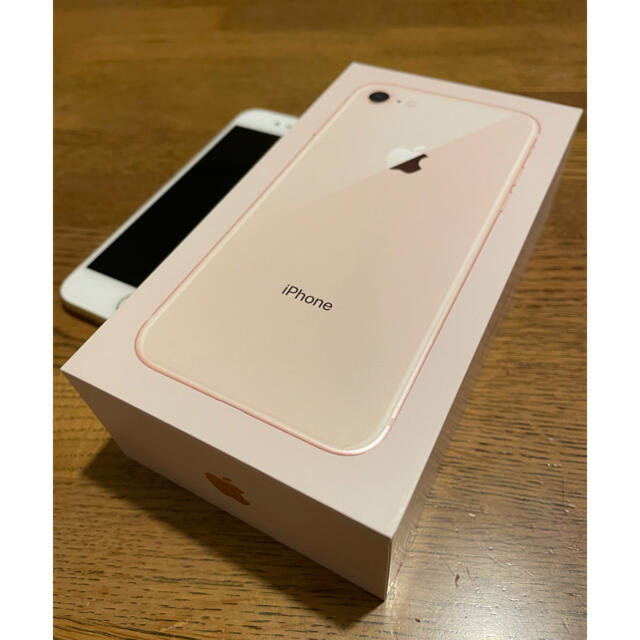 iPhone8 64GB simフリー　早い者勝ち❗️