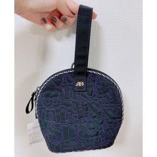 アナスイミニ(ANNA SUI mini)の値下げ>> 新品 ANNA SUI mini ロゴキルト刺しゅうマグケース(その他)