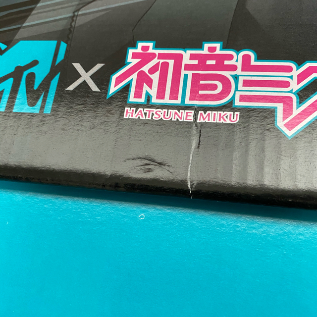 MTV×初音ミクコラボスニーカー　限定スニーカー