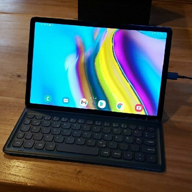 Galaxy(ギャラクシー)のGalaxy tab S5e SM-T725 専用キーボード付き スマホ/家電/カメラのPC/タブレット(タブレット)の商品写真