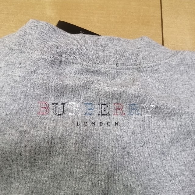 BURBERRY(バーバリー)の【新品】BURBERRY　メンズ 長Tシャツ メンズのトップス(Tシャツ/カットソー(半袖/袖なし))の商品写真