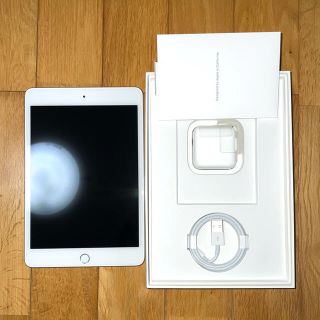 アイパッド(iPad)の【美品】iPad mini 5 Wi-Fiモデル 64GB シルバー(タブレット)