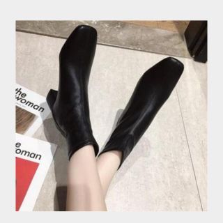 ザラ(ZARA)の新品ショートブーツ(ブーツ)