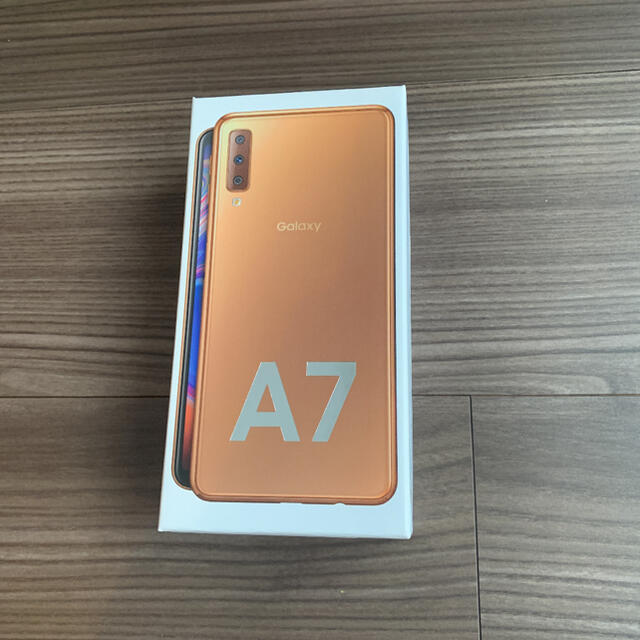 Galaxy A7 ゴールド 64 GB SIMフリー