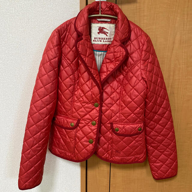 本日限定値下げ!バーバリーブルーレーベル 赤レッドジャケット 本日限定値下げ!バーバリーブルーレーベル 赤レッドジャケット