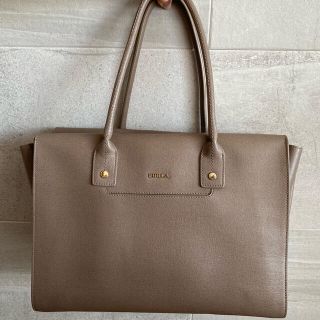 フルラ(Furla)のfurla LINDA BHF2 Lサイズ　トートバッグ(トートバッグ)