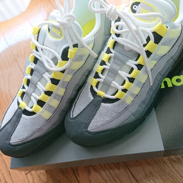 NIKE(ナイキ)のAIR MAX 95 OG NEON YELLOW メンズの靴/シューズ(スニーカー)の商品写真