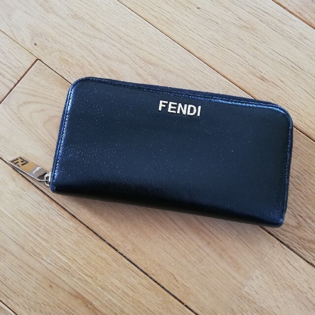 FENDI　長財布