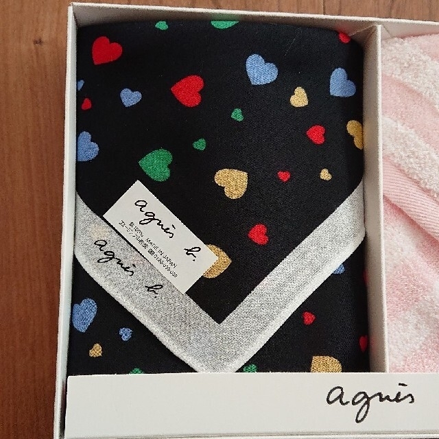 agnes b.(アニエスベー)の(新品未使用) agnes b. はんかちセット 箱入り レディースのファッション小物(ハンカチ)の商品写真