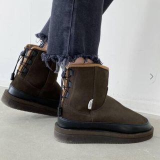 アパルトモンドゥーズィエムクラス(L'Appartement DEUXIEME CLASSE)のSUICOKE/スイコック　ムートンブーツ　25 美品　24cm 位の方オススメ(ブーツ)