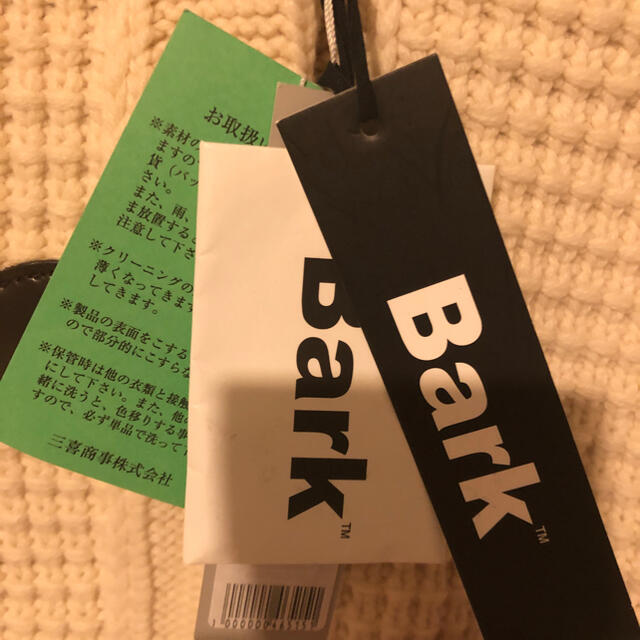 BARK(バーク)のBARK ダッフルコート(レディース) ホワイト レディースのジャケット/アウター(ダッフルコート)の商品写真