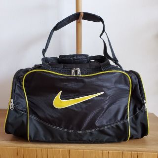 ナイキ(NIKE)の美品♥️NIKE　ナイキ　ボストンバッグ　ダッフルバッグ　58L(ボストンバッグ)