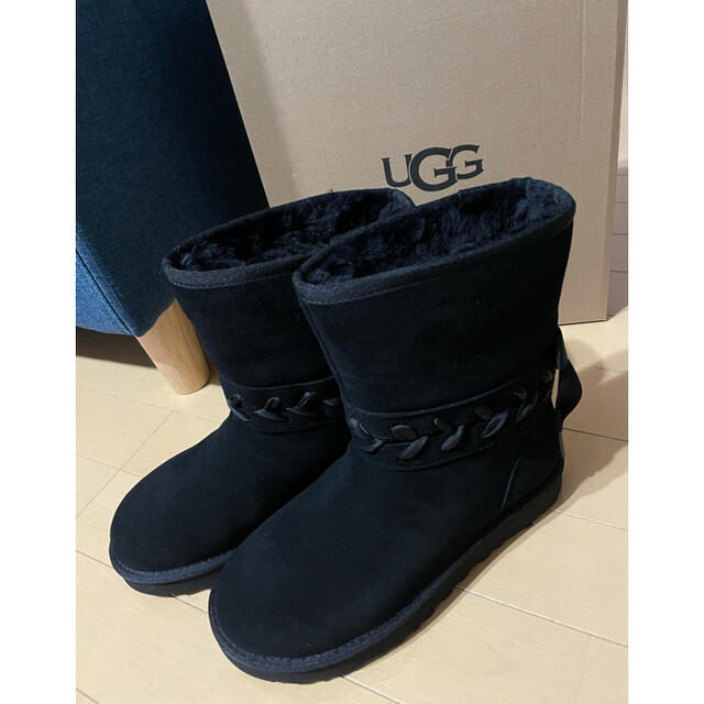 UGG クラシックレースブーツレディース