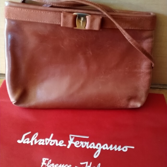 Ferragamoショルダーバッグ