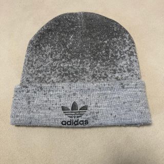 アディダス(adidas)のadidas ニット帽(ニット帽/ビーニー)