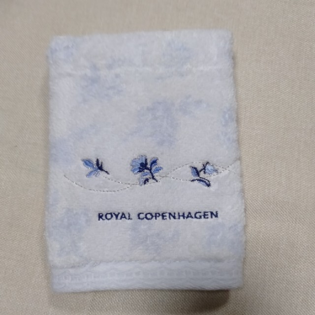 ROYAL COPENHAGEN(ロイヤルコペンハーゲン)の【2７5】ロイヤルコペンハーゲンミニタオル レディースのファッション小物(ハンカチ)の商品写真