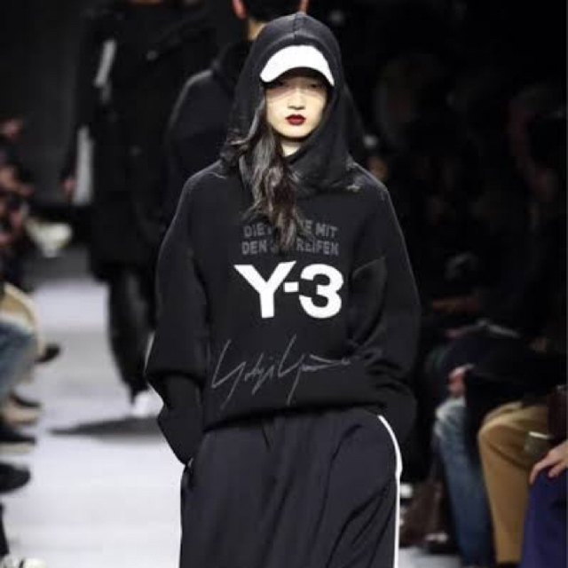 最終値下げです！　Y-3ニットパーカー　サイズM