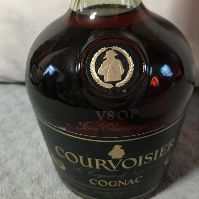 サントリー(サントリー)のvsop コニャック　クルボアジェ　ブランデー　古酒 食品/飲料/酒の酒(ブランデー)の商品写真