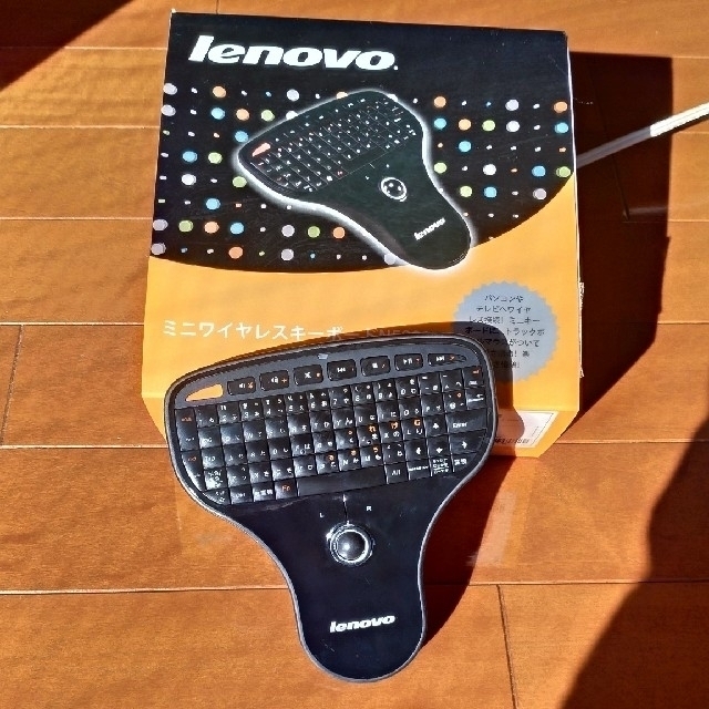 Lenovo(レノボ)のレノボ「ミニワイヤレスキーボードN5901」 スマホ/家電/カメラのPC/タブレット(PC周辺機器)の商品写真