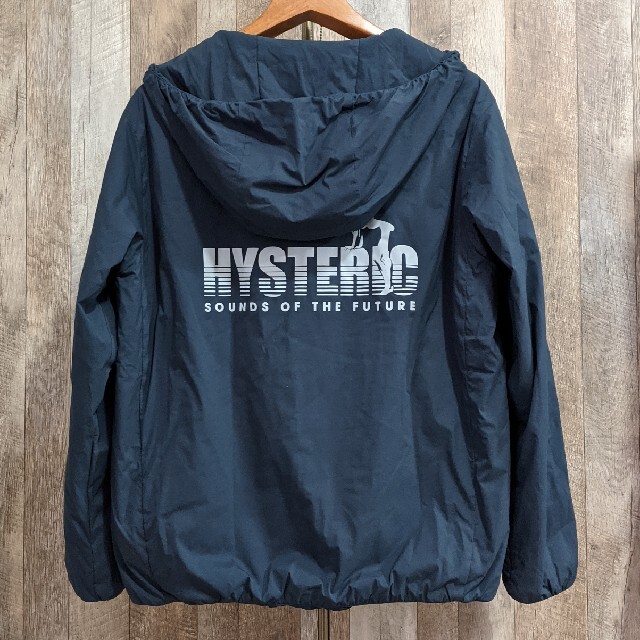 HYSTERIC GLAMOUR(ヒステリックグラマー)のヒステリックグラマー　プリマロフト　ナイロンパーカー　Mサイズ メンズのジャケット/アウター(ナイロンジャケット)の商品写真