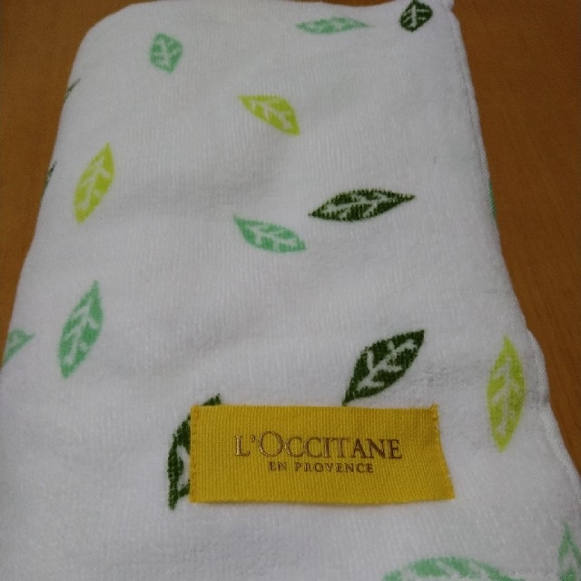 L'OCCITANE(ロクシタン)のロクシタン　ノベルティバスタオル エンタメ/ホビーのコレクション(ノベルティグッズ)の商品写真