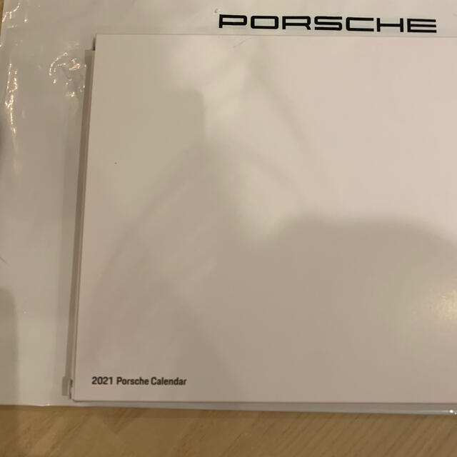 Porsche(ポルシェ)のポルシェ2021年非売品カレンダー インテリア/住まい/日用品の文房具(カレンダー/スケジュール)の商品写真