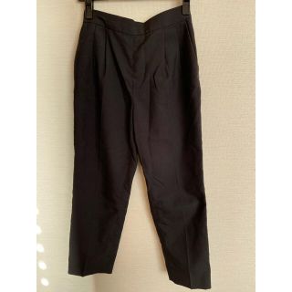 エイチアンドエム(H&M)の黒パンツ　サテン　Ｍサイズ(カジュアルパンツ)