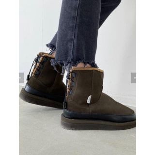 アパルトモンドゥーズィエムクラス(L'Appartement DEUXIEME CLASSE)の【SUICOKE/スイコック】Mouton Boots ブラウン 25(ブーツ)