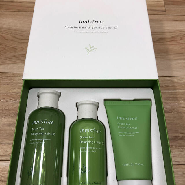 Innisfree(イニスフリー)のイニスフリーand DIOR リップ コスメ/美容のキット/セット(サンプル/トライアルキット)の商品写真