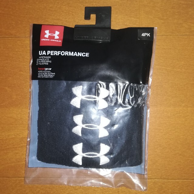 UNDER ARMOUR(アンダーアーマー)の【UNDER ARMOUR】リストバンド メンズのアクセサリー(バングル/リストバンド)の商品写真