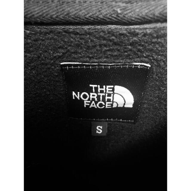 THE NORTH FACE(ザノースフェイス)のTHE NORTH FACE SQUARE LOGO HOODIE ブラック　S メンズのトップス(パーカー)の商品写真