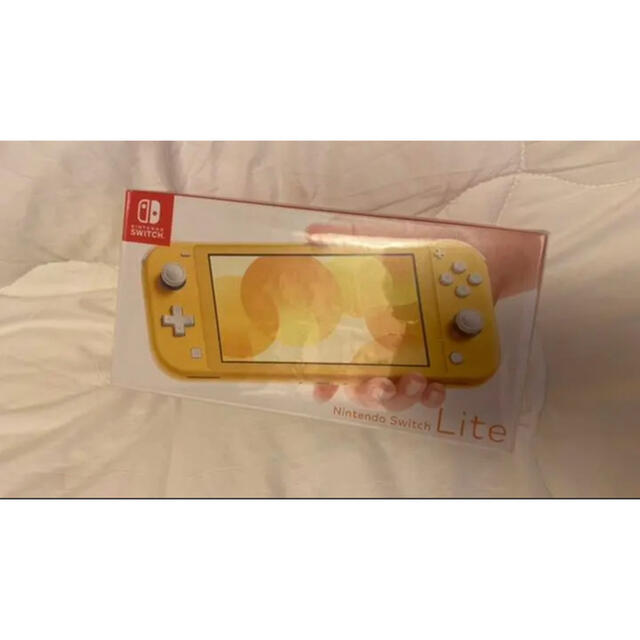 Nintendo Switch(ニンテンドースイッチ)のNintendo Switch NINTENDO SWITCH LITE イエロ エンタメ/ホビーのゲームソフト/ゲーム機本体(携帯用ゲーム機本体)の商品写真