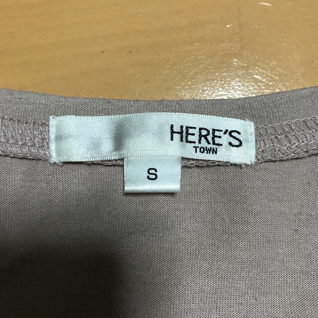 HERE'S(ヒアーズ)のHERE'sロンT レディースのトップス(Tシャツ(長袖/七分))の商品写真