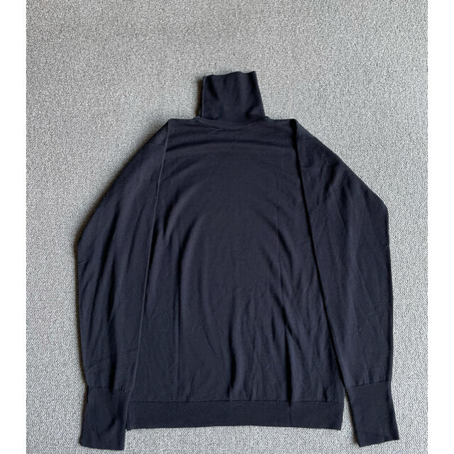 JOHN SMEDLEY タートルネックニット