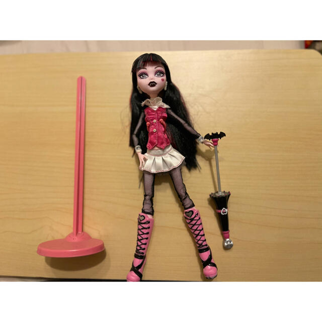 モンスターハイ ドール MONSTER HIGH ドラキュローラ エンタメ/ホビーのおもちゃ/ぬいぐるみ(キャラクターグッズ)の商品写真