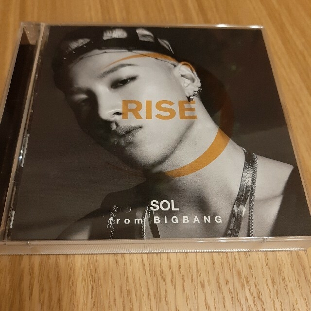 BIGBANG(ビッグバン)のどれも名曲　BIGBANG  SOL　アルバム RISE  エンタメ/ホビーのCD(K-POP/アジア)の商品写真