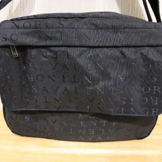 ヴァレンティノ(VALENTINO)の極美品【ヴァレンティノ　ロッサ】ショルダーバッグ　黒(ショルダーバッグ)