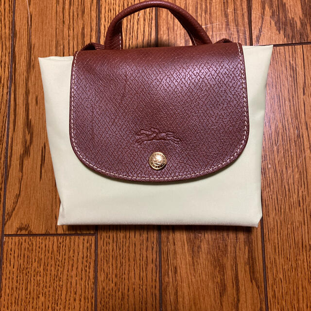 LONGCHAMP(ロンシャン)の最終値下げ　ロンシャン LONGCHAMP リュック ライムグリーン　 レディースのバッグ(リュック/バックパック)の商品写真