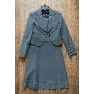 【極美品】White joola ホワイトジョーラ　レディーススーツ フォーマル(スーツ)