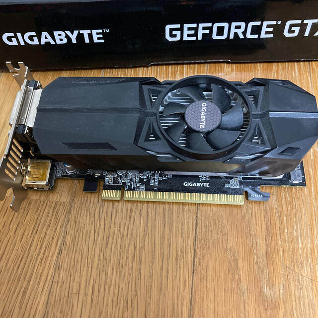 PC/タブレットGeForce Gtx1050 2gb ロープロファイル