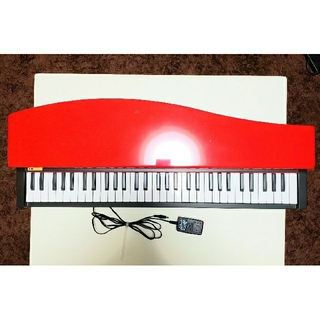 【週末のみ値下げ】KORG マイクロピアノ 61鍵 レッド (電子ピアノ)