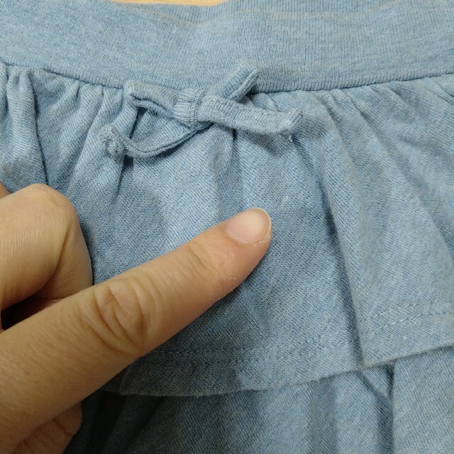 UNIQLO(ユニクロ)のユニクロ　スカッツ　フリル　レギンス キッズ/ベビー/マタニティのベビー服(~85cm)(パンツ)の商品写真