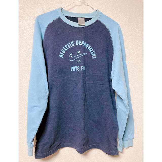 NIKE(ナイキ)のNIKE トレーナー キッズ/ベビー/マタニティのキッズ服男の子用(90cm~)(Tシャツ/カットソー)の商品写真