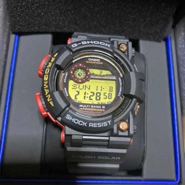 G-SHOCK(ジーショック)のカシオ Gショック マグマオーシャン 35周年GWF-1035F-1JR メンズの時計(腕時計(デジタル))の商品写真