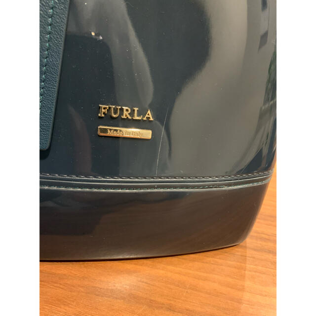 Furla(フルラ)の値下げ中！フルラ　エナメルリュック レディースのバッグ(リュック/バックパック)の商品写真