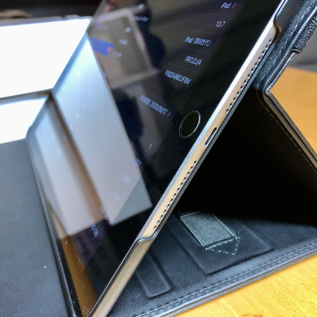 iPad 第6世代(2018モデル) Wi-Fi 128GB カバー付