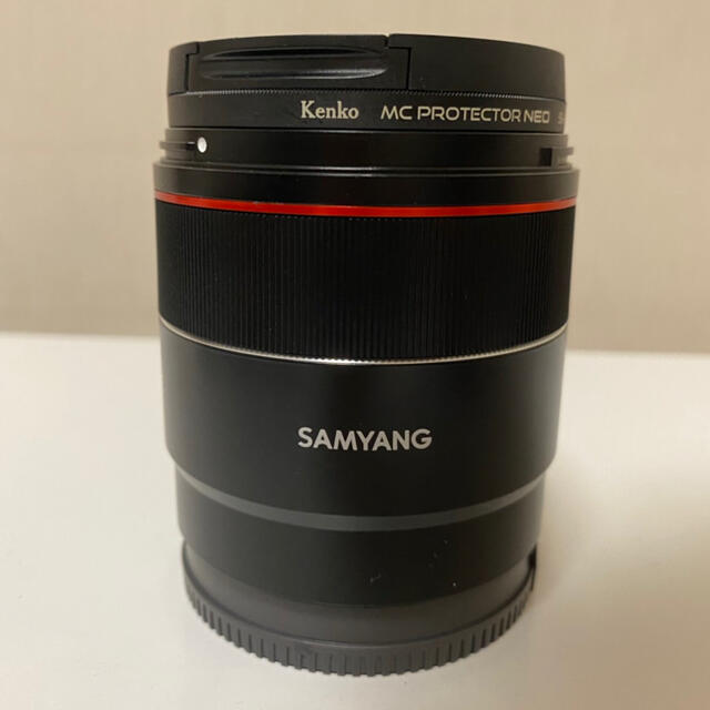 【美品】SAMYANG AF 35mm F1.8 FE スマホ/家電/カメラのカメラ(レンズ(単焦点))の商品写真