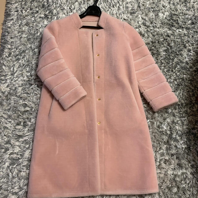 Chesty(チェスティ)の完売品！BIRTHDAY BASH  DREAMIN PINK BOA COAT レディースのジャケット/アウター(ロングコート)の商品写真